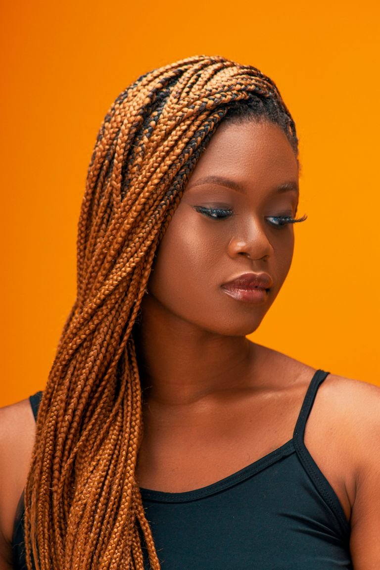 Knotless box braids for Black women with a scalp-flush, tension-free base